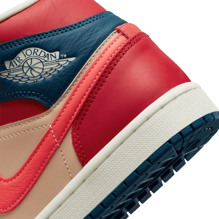 Jordan 1 Mid SE Multi-Color (W) Angle 5