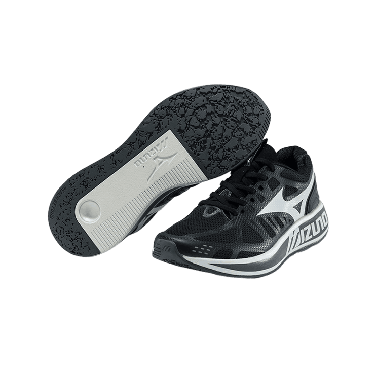 Mizuno Piloteer Black White Angle 2