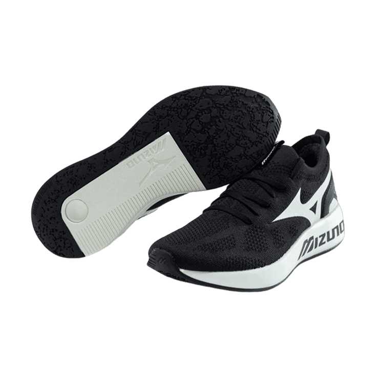 Mizuno PI Knit Low-top Black And White Angle 3