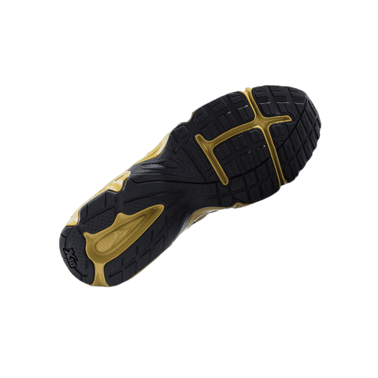 Mizuno Spark CN Black Gold Angle 1
