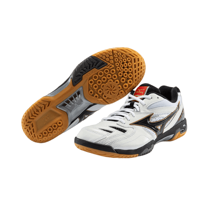 Mizuno Fang Pro White Black Angle 1