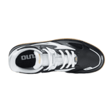 Mizuno CL Low-top Sneakers Black White Angle 0
