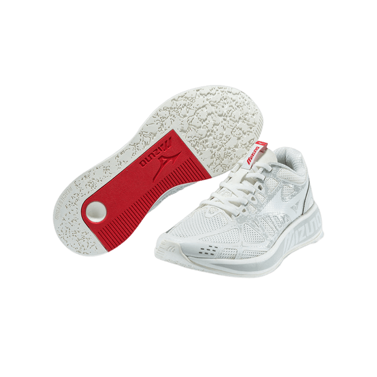 Mizuno Piloteer White Angle 1