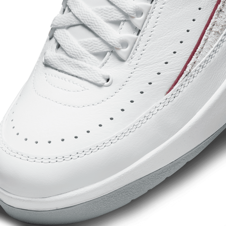 Air Jordan 2 Retro Low Cherrywood Angle 4