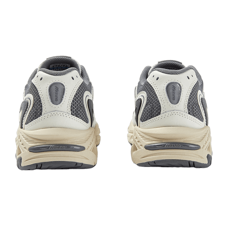 Mizuno Adventure Twe Angle 2