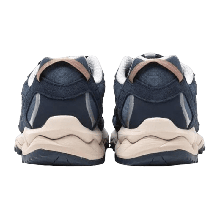 Mizuno Wave Mujin TL Fisherman Pack Angle 2