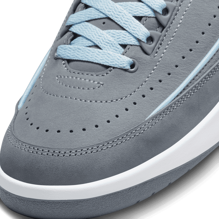 Air Jordan 2 Retro Cool Grey (W) Angle 4