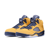 Jordan 5 Retro Michigan (2019) Angle 2