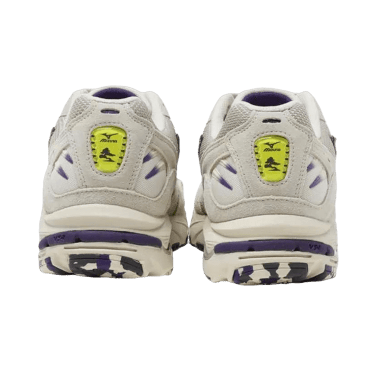 Mizuno Wave Rider 10 Future Gardens Angle 2