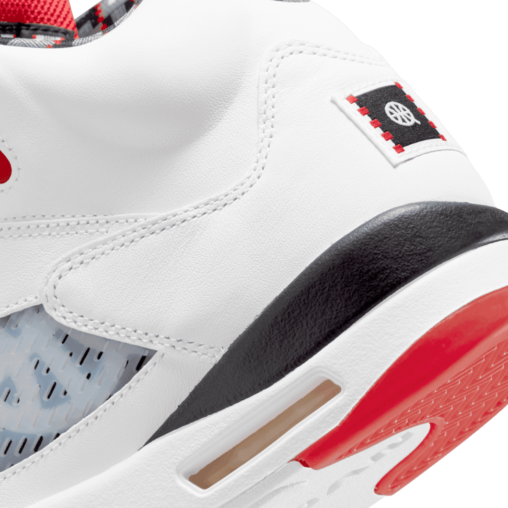 Jordan 5 Retro Quai54 (2021) Angle 5
