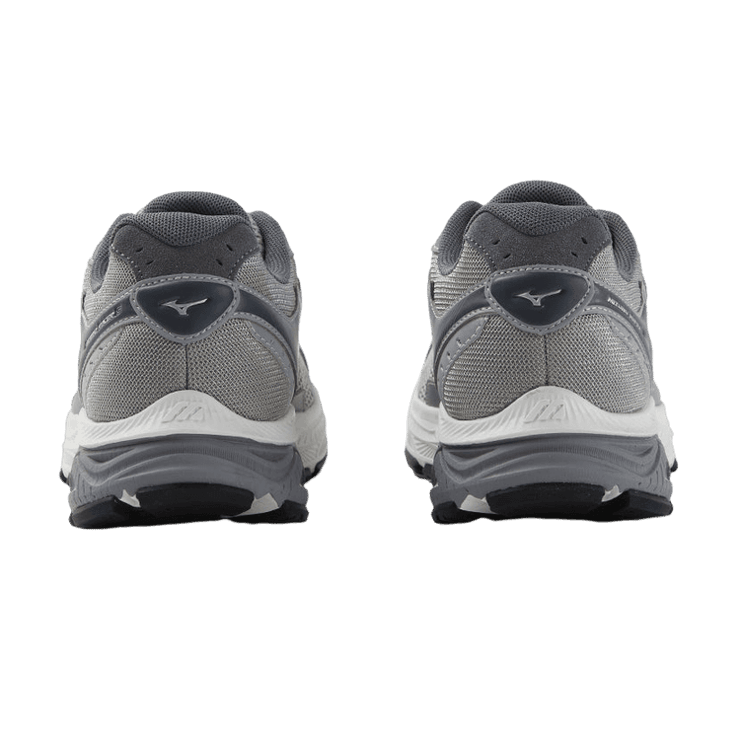 Mizuno Racer S White and Gray Angle 2