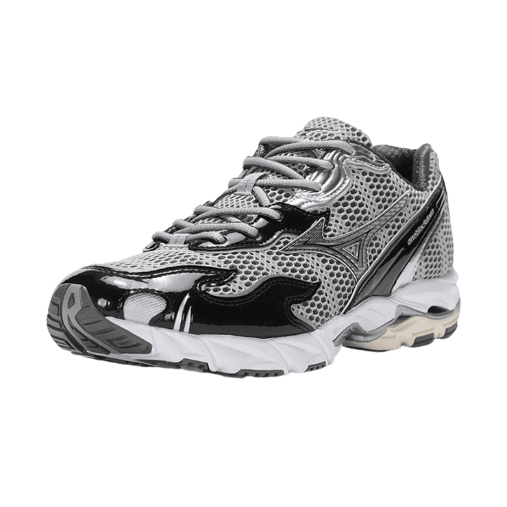 Mizuno Wave Rider 10 Flame Wave One Block Down Onyx Angle 1