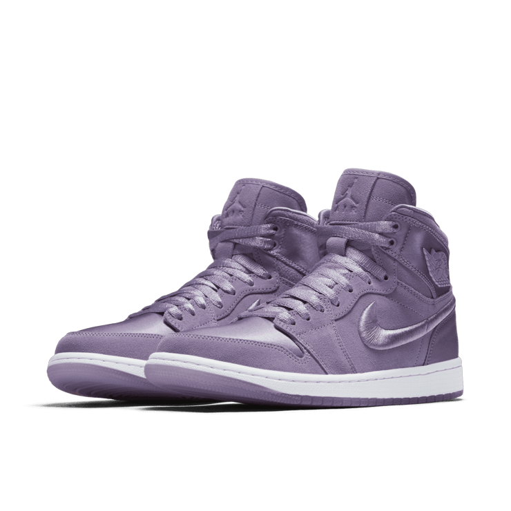 Jordan 1 Retro High Season of Her Orchid Mist (W) Angle 2