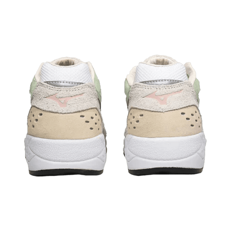 Mizuno Hikmet x Contender Snowdrop Angle 1