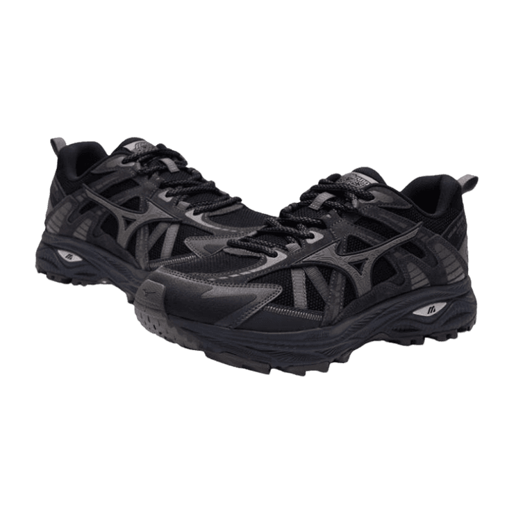 Mizuno Racer Trail Black Grey Angle 0
