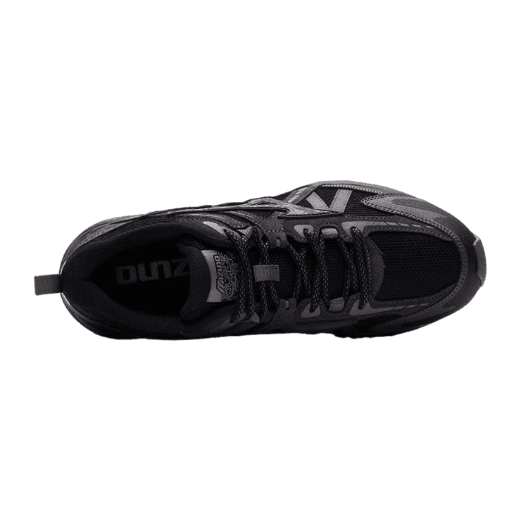 Mizuno Racer Trail Black Grey Angle 1