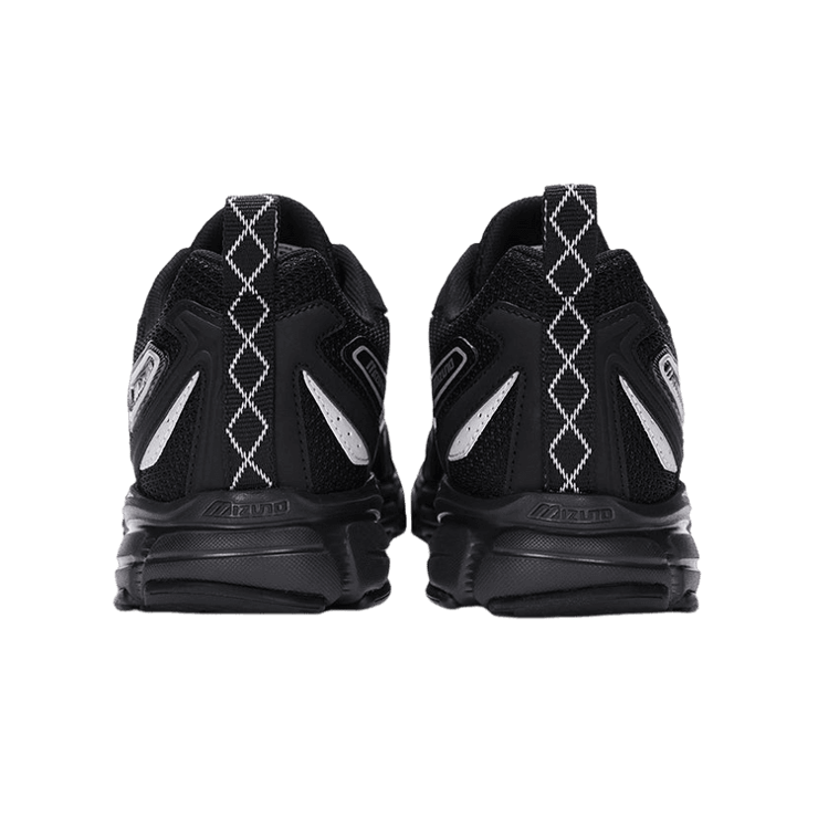 Mizuno Speed 10S Black Angle 3