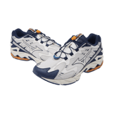 Mizuno Wave Rider V2 Slip Resistant LowTop Casual Angle 2