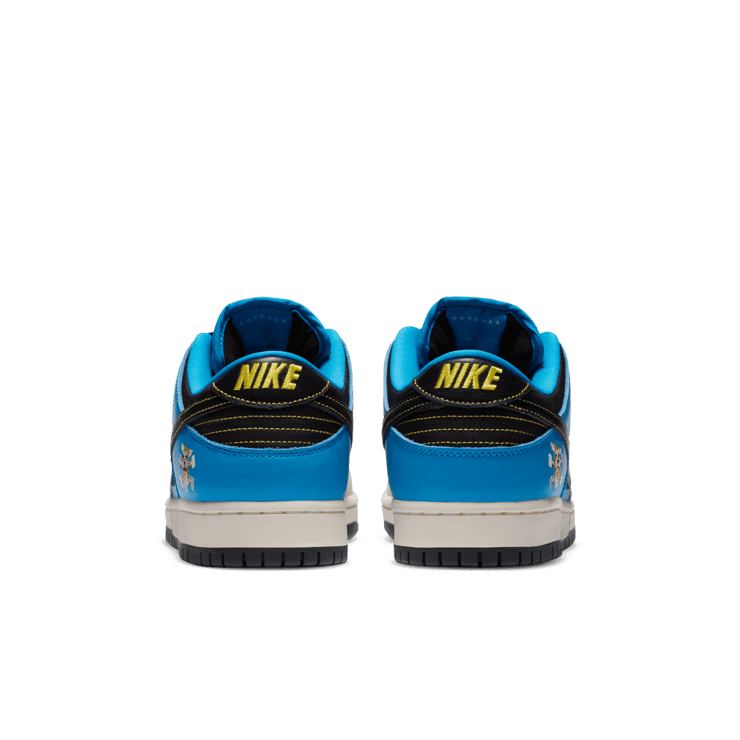 Nike SB Dunk Low Instant Skateboards Angle 3