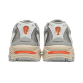 Mizuno Adventure Twe Light Grey Orange Angle 3