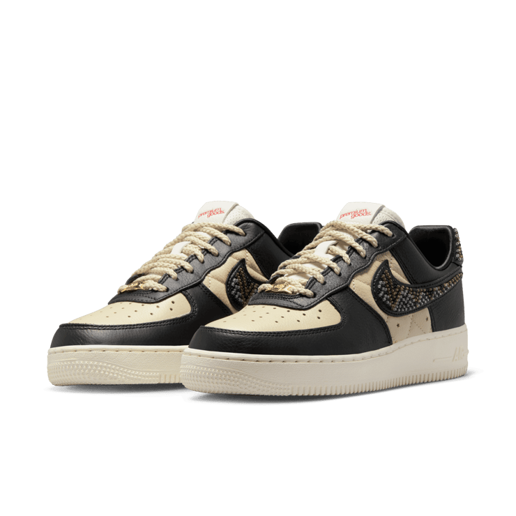 Nike Air Force 1 Low Premium Goods THE SOPHIA (W) Angle 2