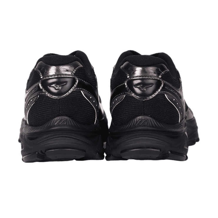 Mizuno Racer S Black Silver Angle 0