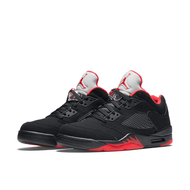 Jordan 5 Retro Low Alternate 90 Angle 2