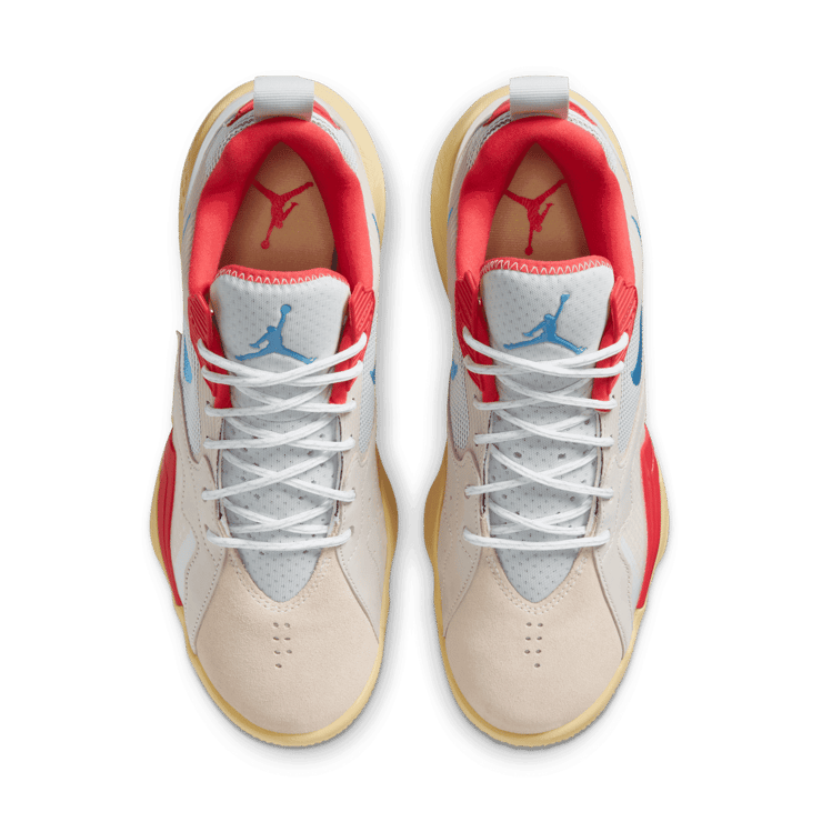 Jordan Zoom 92 Union Guava Ice Angle 1