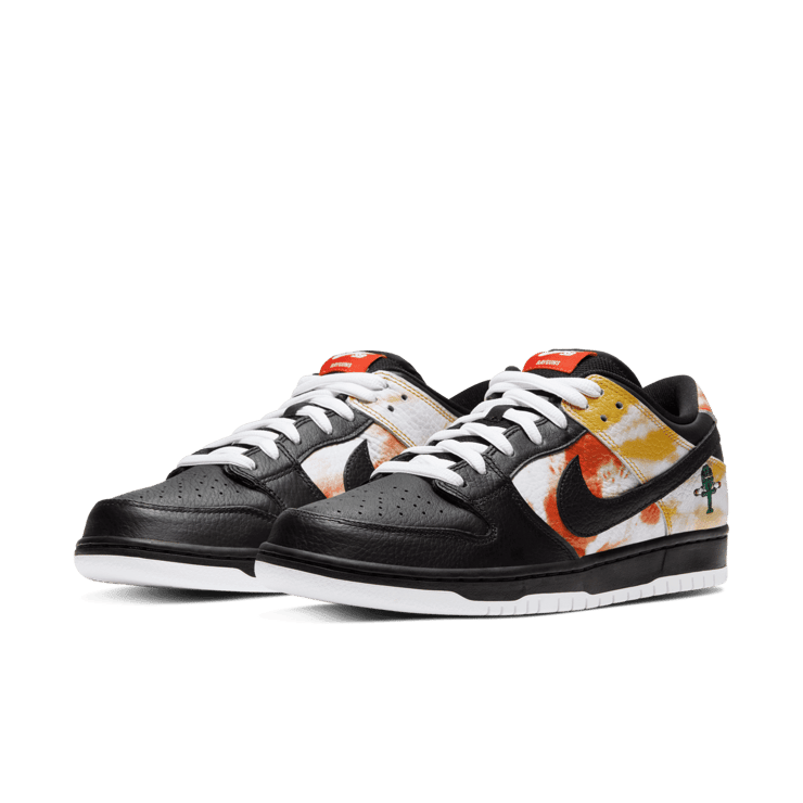 Nike SB Low Dunk Raygun Tie-Dye Black (Home) Angle 2