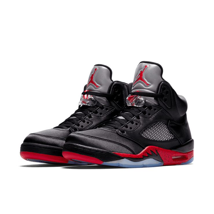 Jordan 5 Retro Satin Bred Angle 2