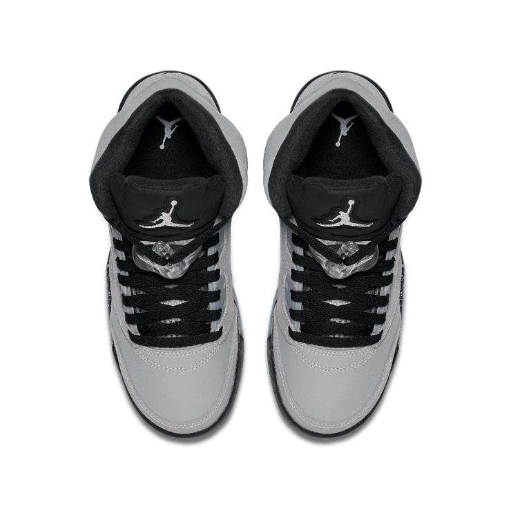 Jordan 5 Retro Wolf Grey (GS) Angle 1