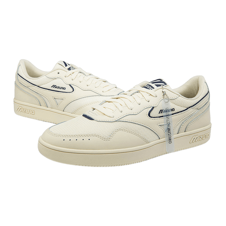 Mizuno Court Lite Essential Angle 1