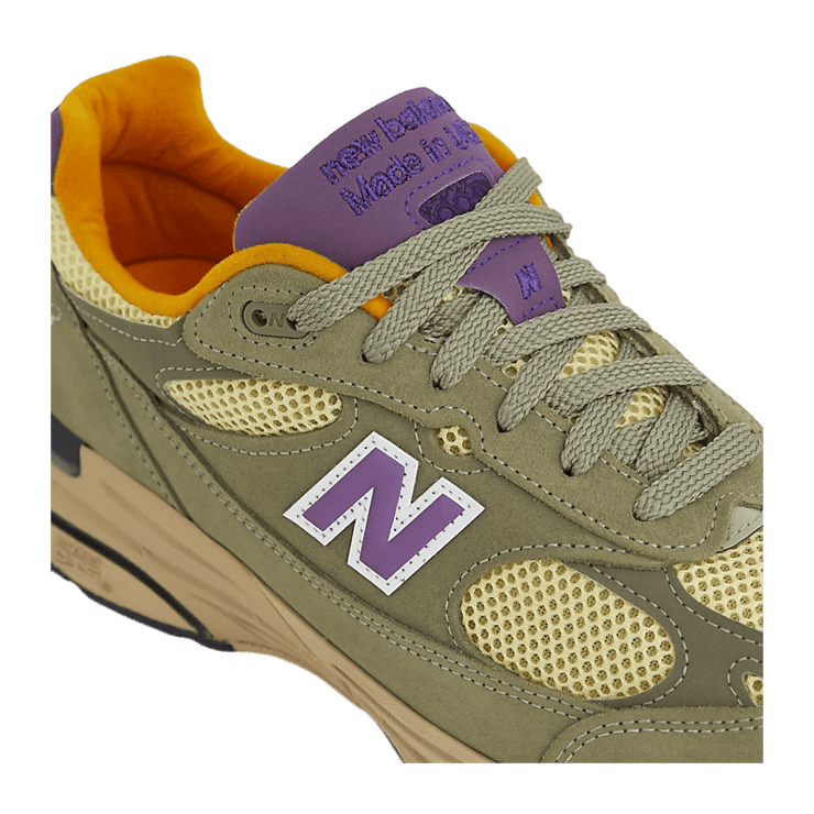 New Balance 993 Made in USA Olive Leaf Maize Angle 4