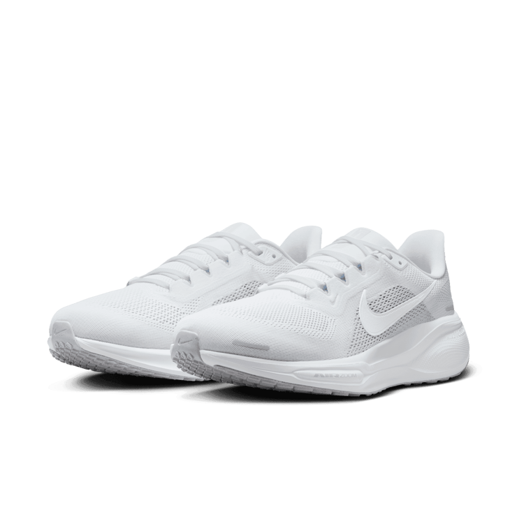 Nike Pegasus 41 Road (Extra Wide) Angle 2