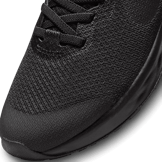 Nike Revolution 6 FlyEase 'Black Dark Smoke Grey' (GS) Angle 4