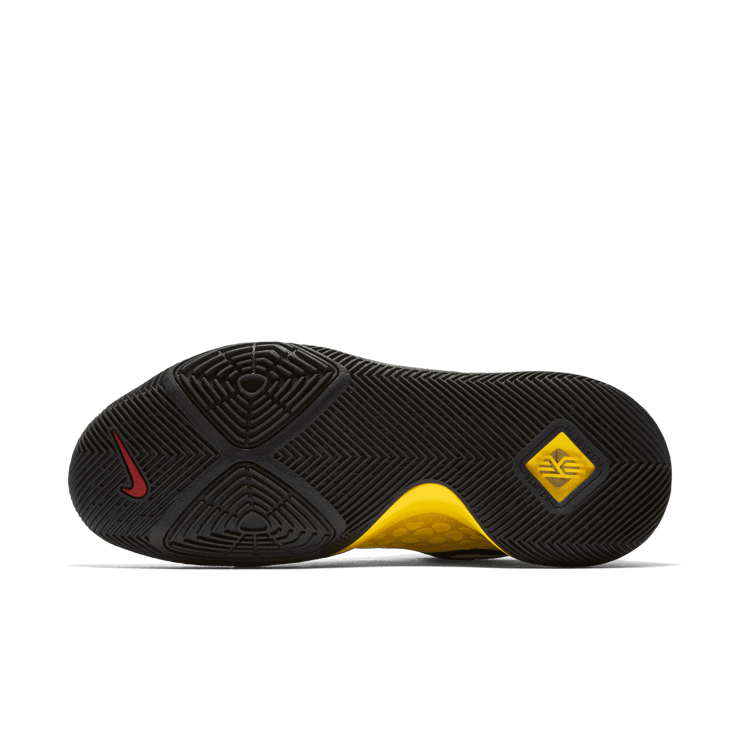 Nike Kyrie 3 Mamba Mentality Bruce Lee Angle 0