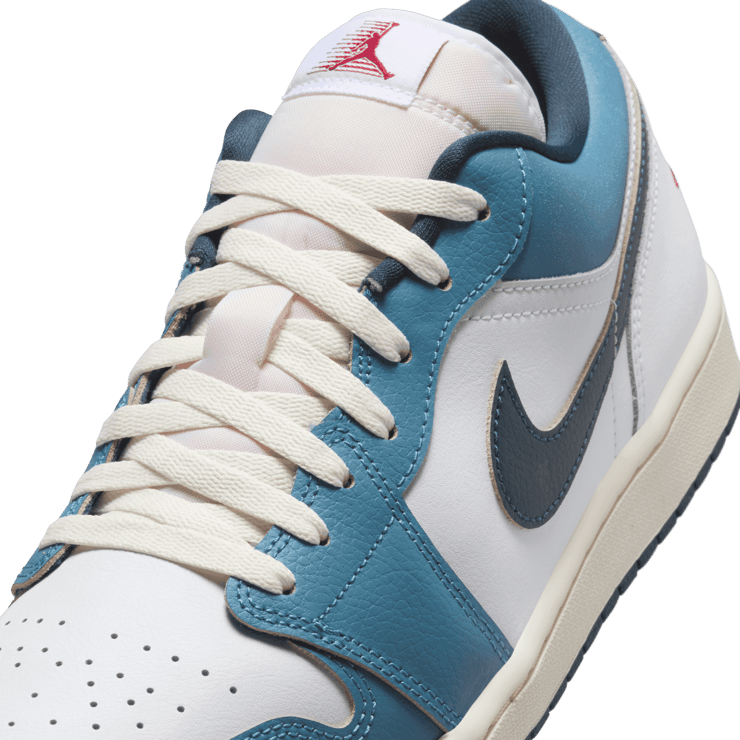 Air Jordan 1 Low SE Formula 23 Angle 4