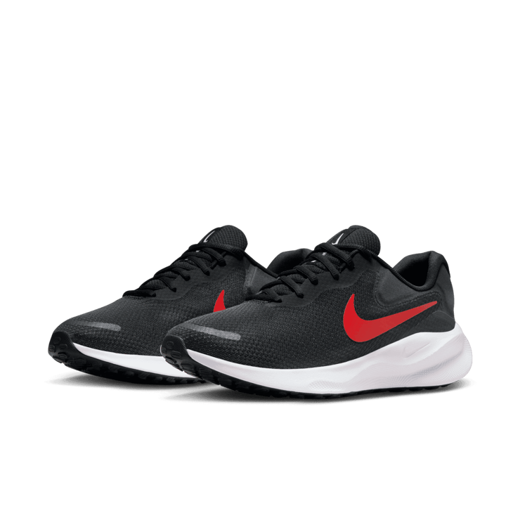 Nike Revolution 7 Road Angle 2
