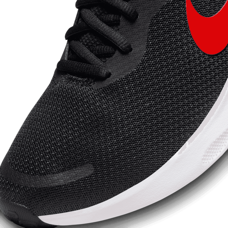 Nike Revolution 7 Road Angle 4