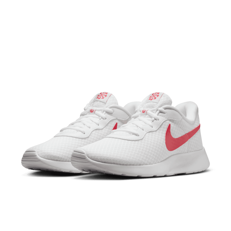 Nike Tanjun EasyOn Angle 2