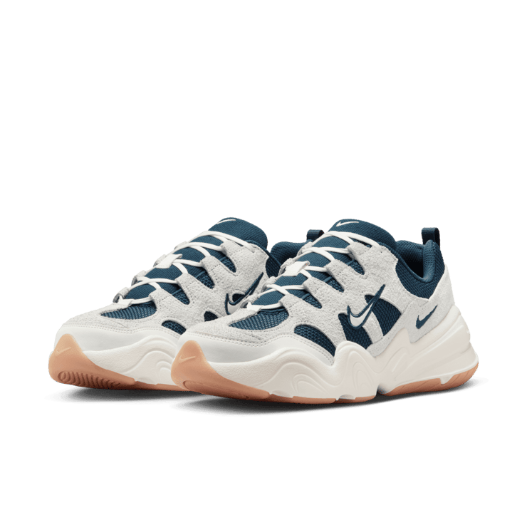 Nike Tech Hera Angle 2