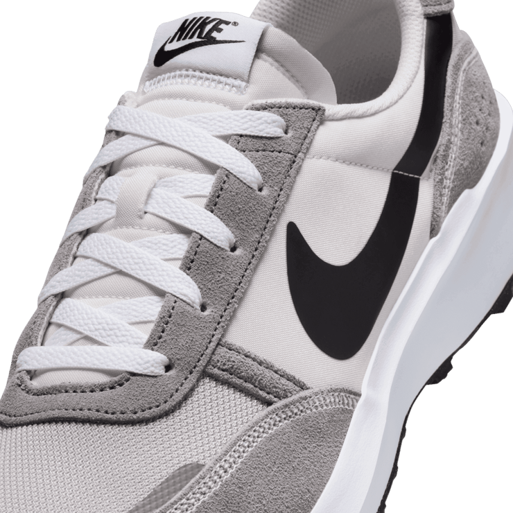 Nike Waffle Nav Angle 4
