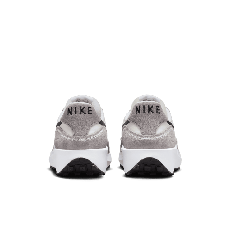 Nike Waffle Nav Angle 3