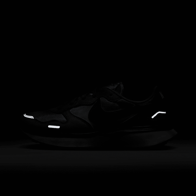 Nike Phoenix Waffle Angle 8