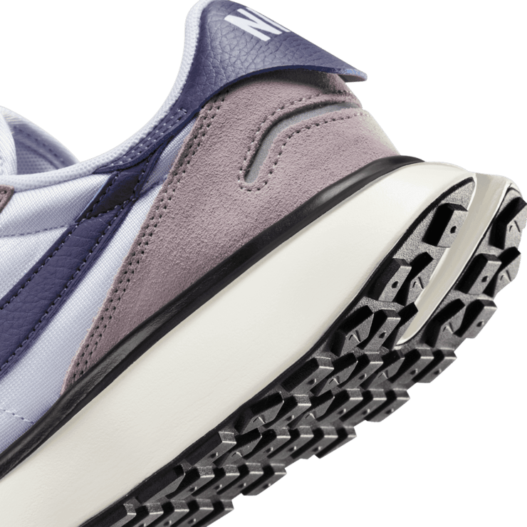 Nike Phoenix Waffle Angle 5