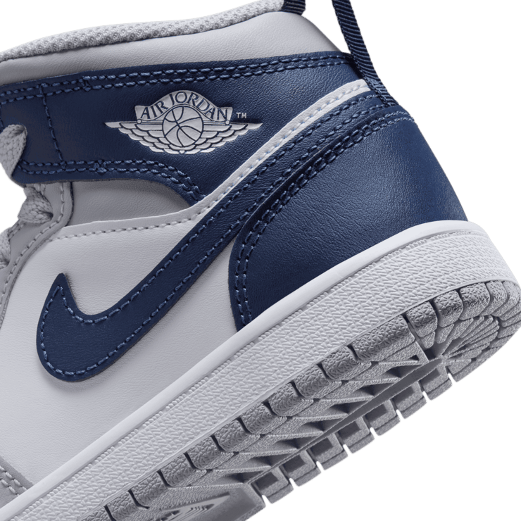 Jordan 1 Mid (PS) Angle 5