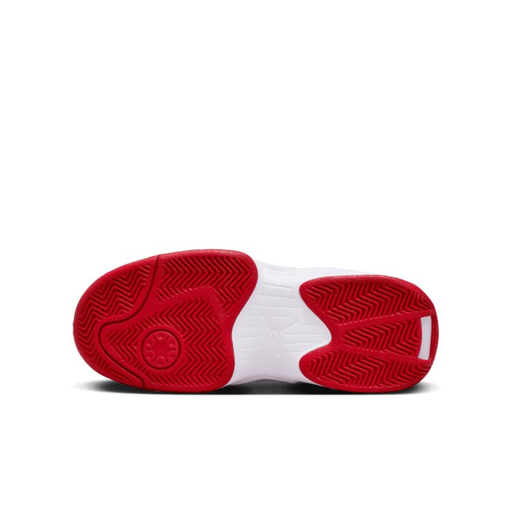 Jordan Max Aura 6 (GS) Angle 0
