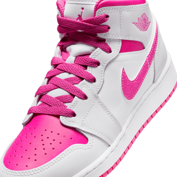 Air Jordan 1 Mid (GS) Angle 4