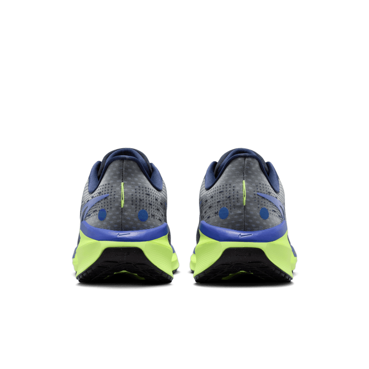 Nike Vomero 17 Road Angle 3