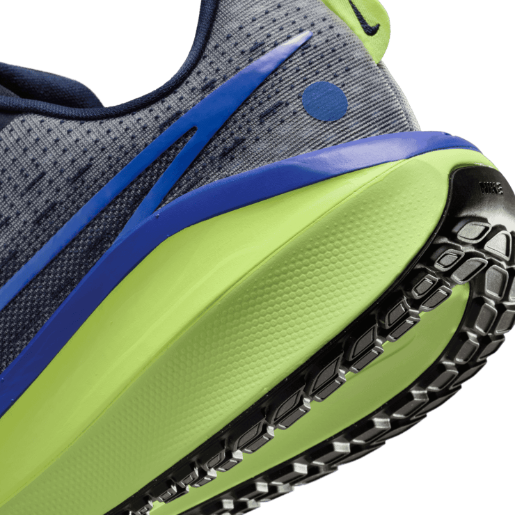 Nike Vomero 17 Road Angle 5